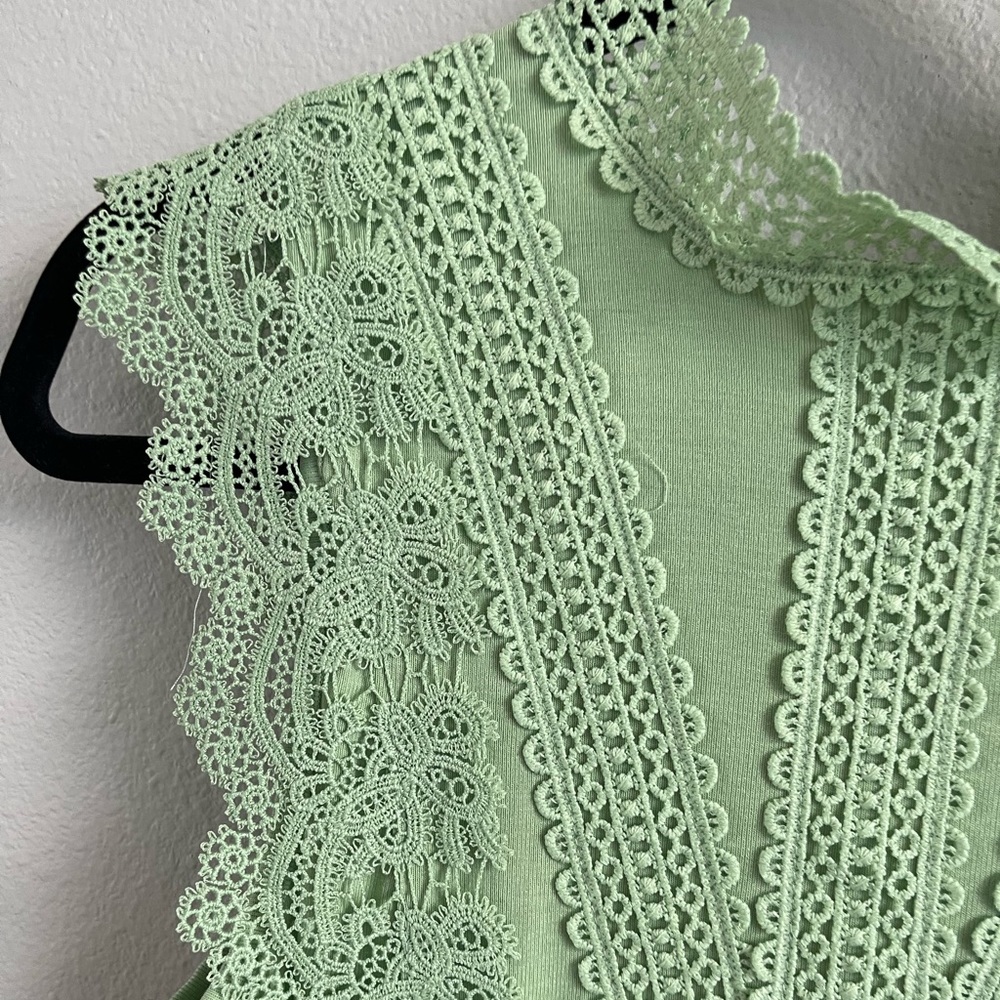 Lace Tank Keyhole Back